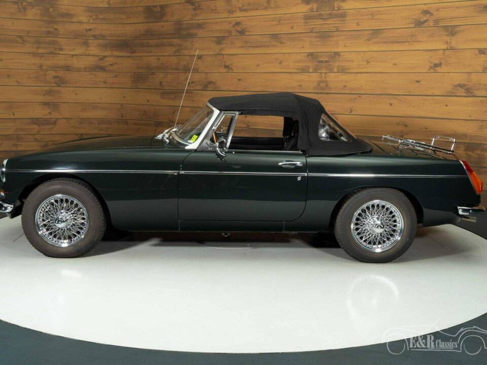 Obraz 15/19 pojazdu MG MGB (1973)