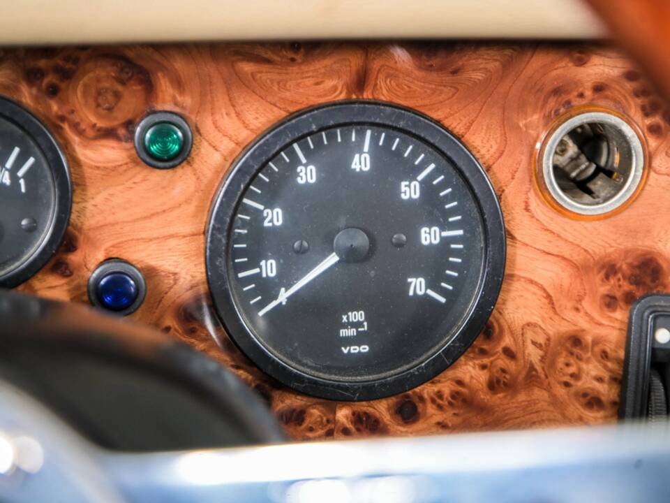 Immagine 13/50 di MG RV8 (1994)