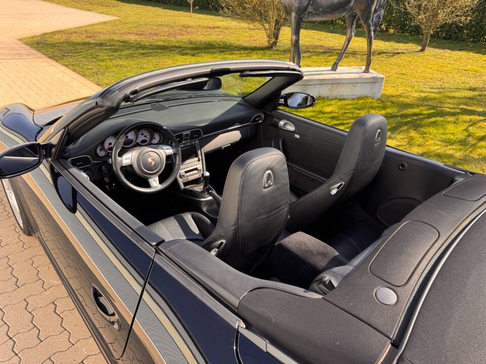 Bild 29/66 von Porsche 911 Carrera S (2006)