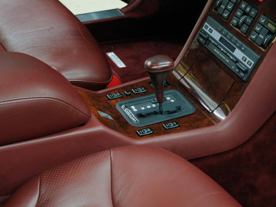 Bild 30/50 von Mercedes-Benz 500 SEL (1992)