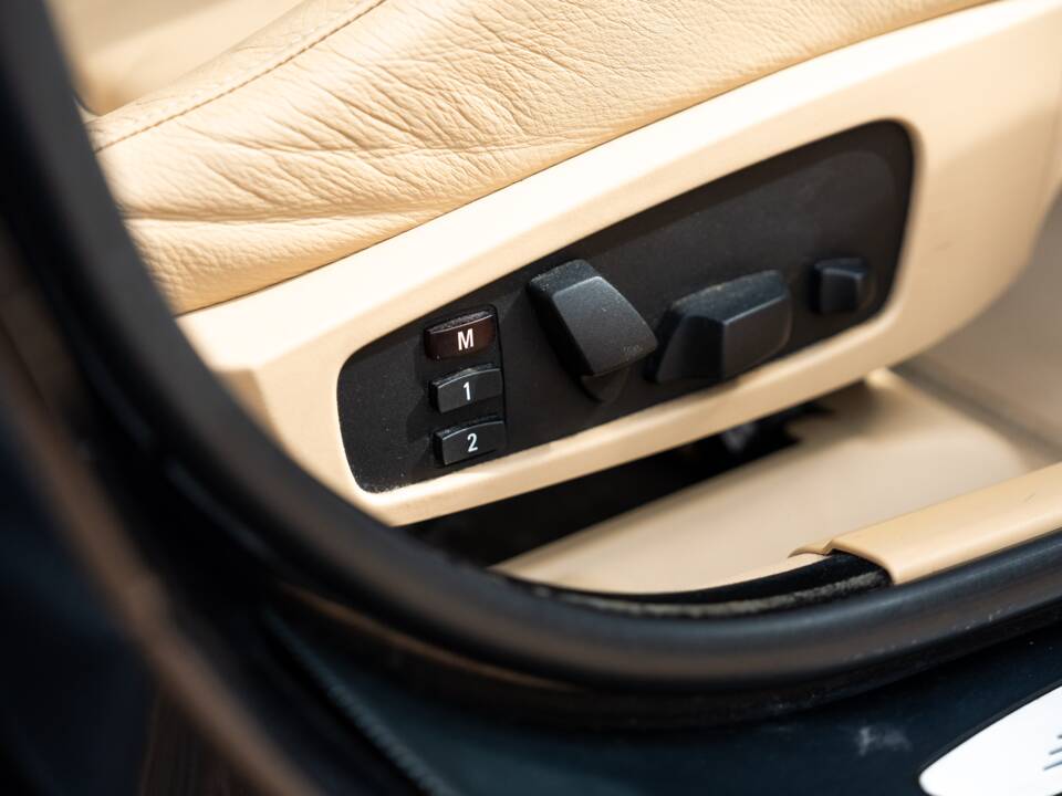 Imagen 53/65 de BMW 545i Touring (2005)