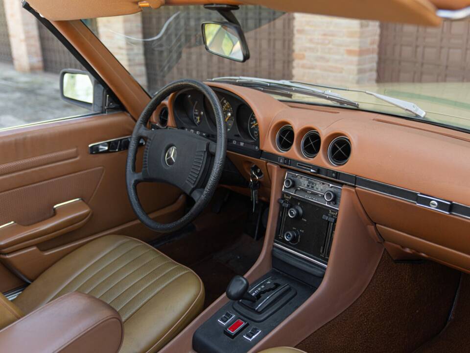 Image 32/50 de Mercedes-Benz 450 SL (1977)