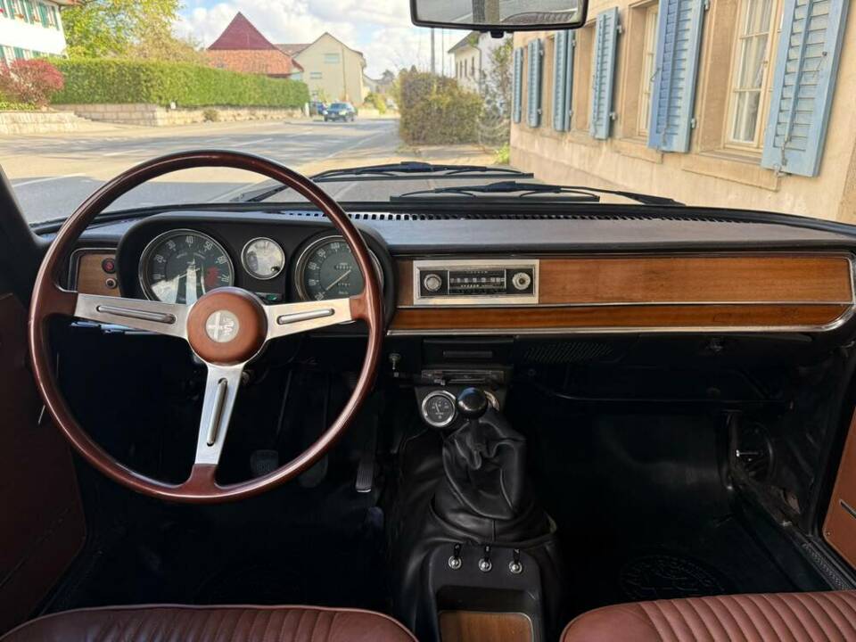 Image 10/21 of Alfa Romeo Giulia Super 1.6 (1972)