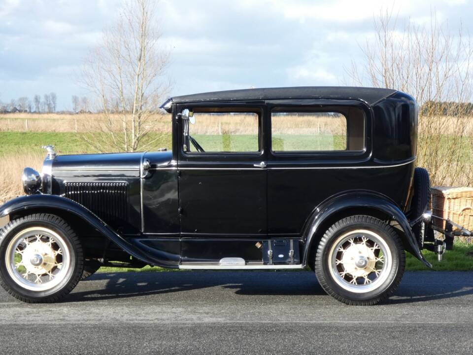 Immagine 33/43 di Ford Model A Tudor Sedan (1931)