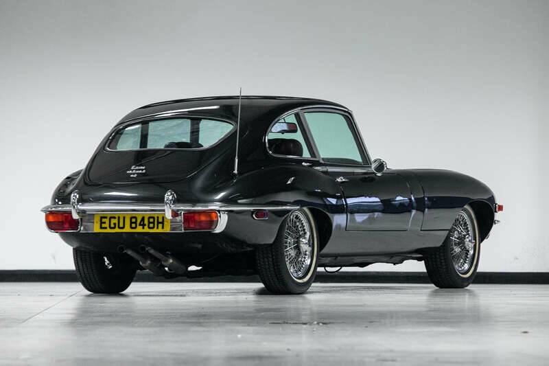 Image 4/28 de Jaguar E-Type (1970)