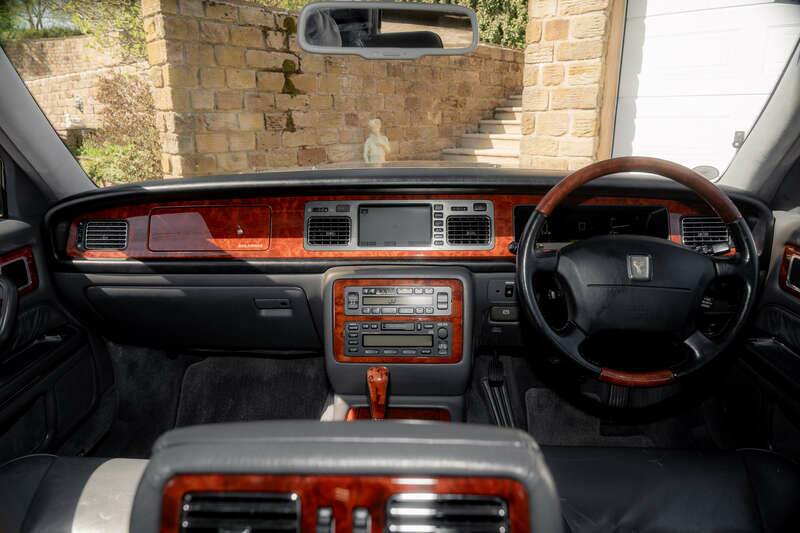 Bild 44/50 von Toyota Century (2003)