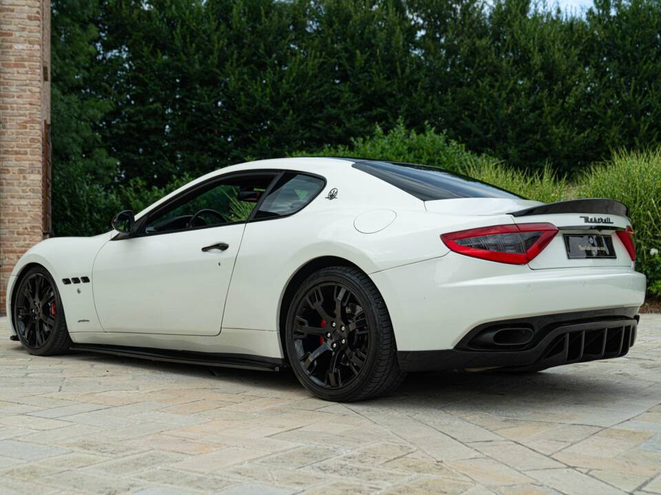 Bild 7/50 von Maserati GranTurismo 4.2 (2008)