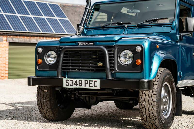 Bild 27/50 von Land Rover Defender 110 Turbo Diesel (1999)