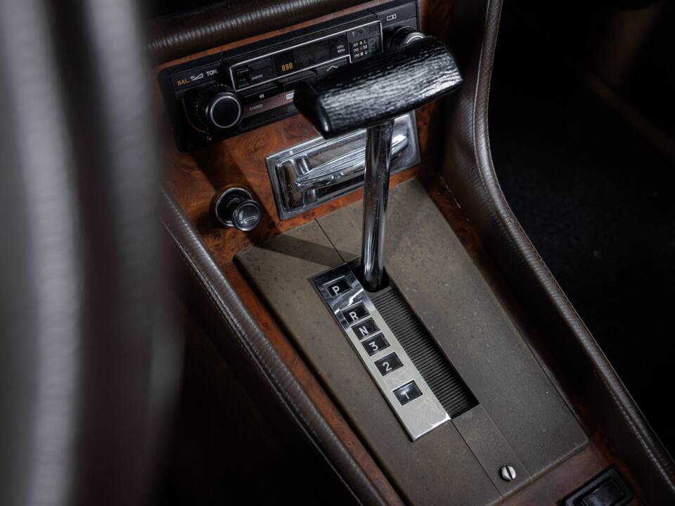 Image 12/24 de Peugeot 504 Coupé (1981)