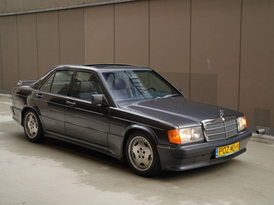 Image 7/83 of Mercedes-Benz 190 E 2.3-16 (1984)