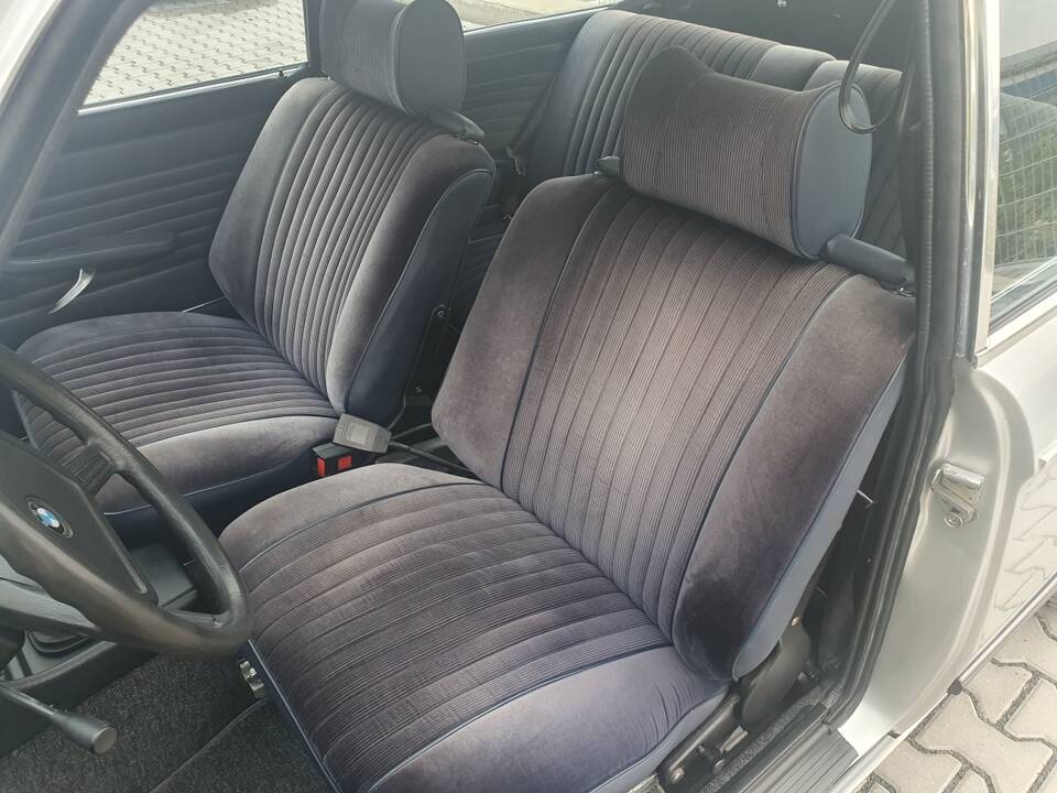 Bild 6/25 von BMW Touring 2000 tii (1973)