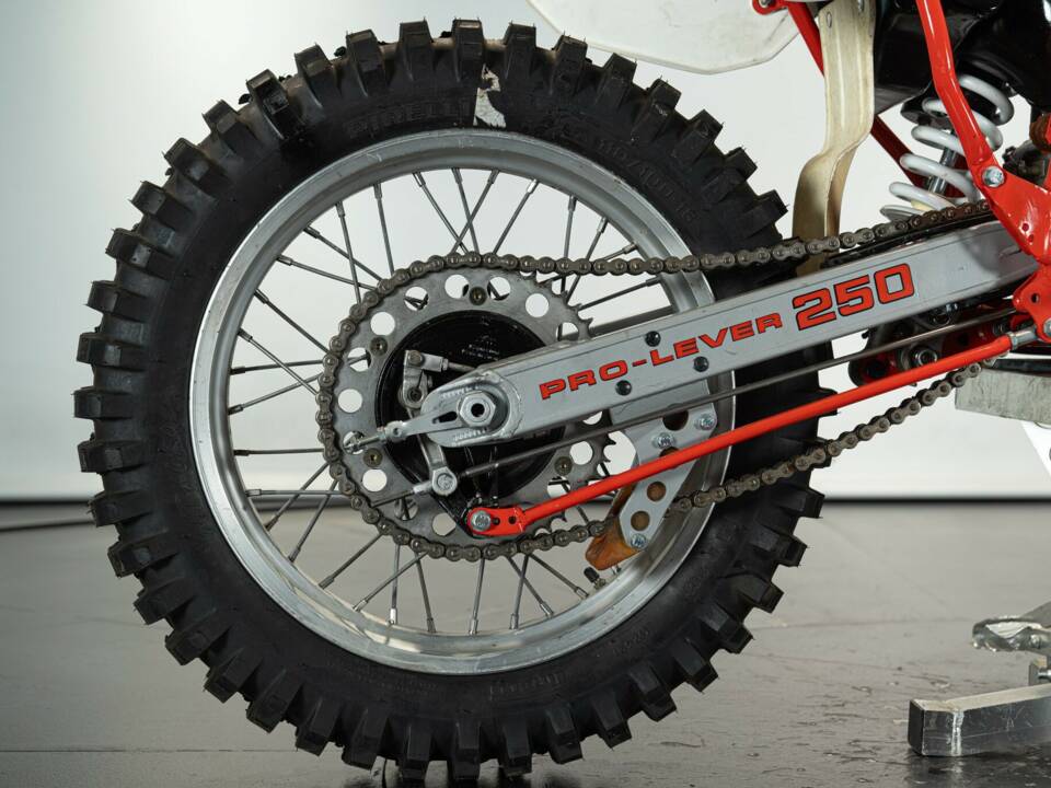 Imagen 29/50 de KTM DUMMY (1984)