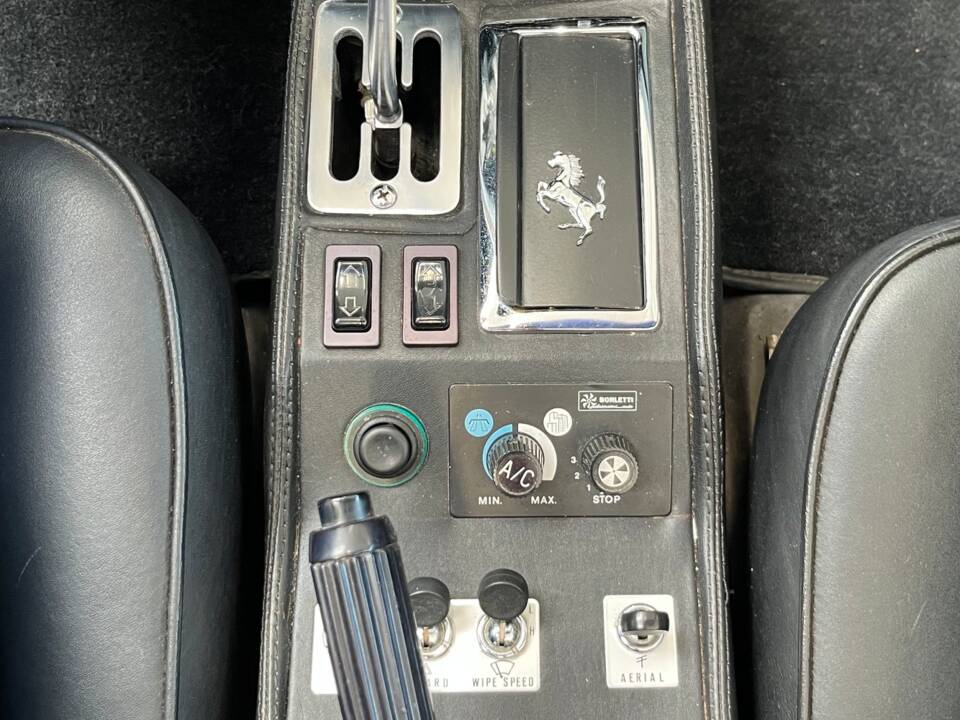 Image 12/40 of Ferrari 308 GTS Quattrovalvole (1984)
