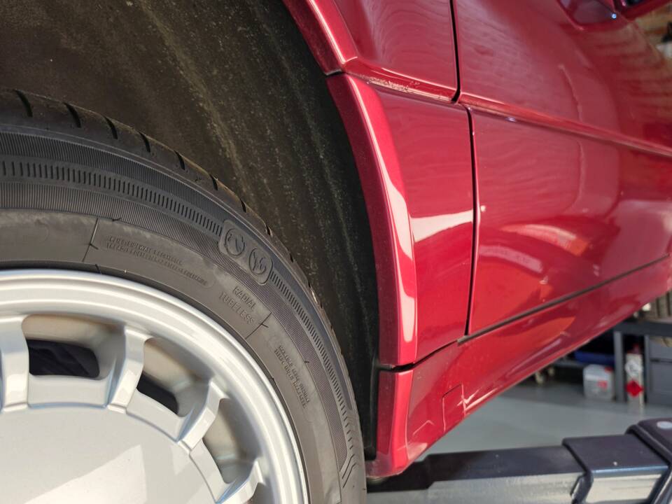 Image 48/100 of Mercedes-Benz 300 SL-24 (1991)