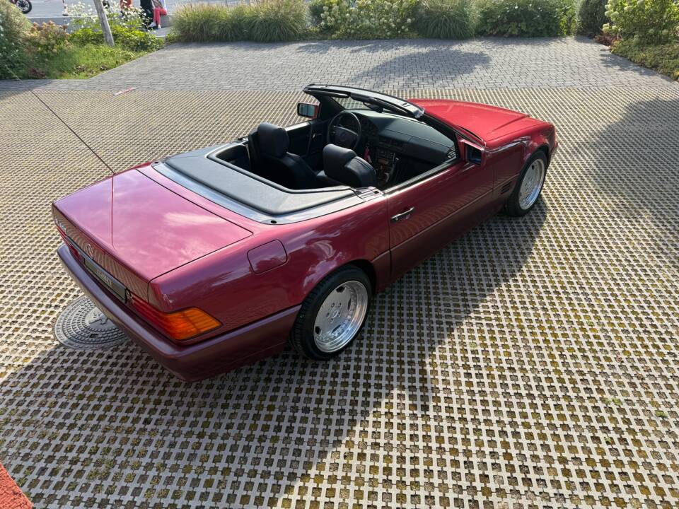 Image 31/34 de Mercedes-Benz 500 SL (1993)