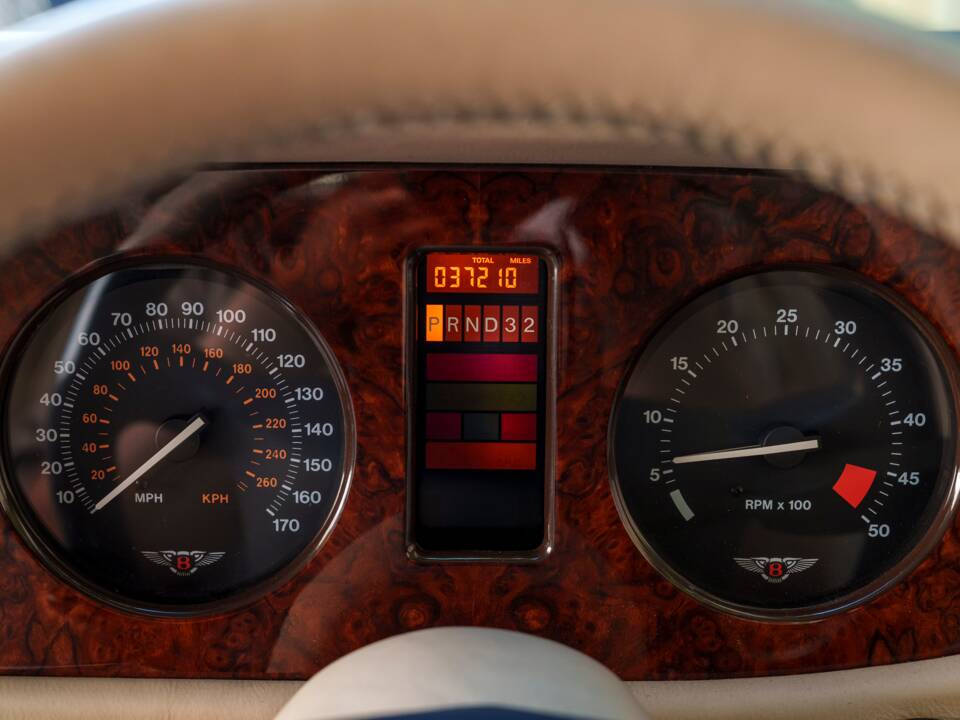 Image 17/26 of Bentley Continental R Mulliner (2001)