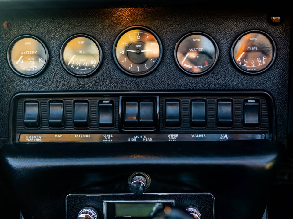 Image 43/50 de Jaguar E-Type (1969)