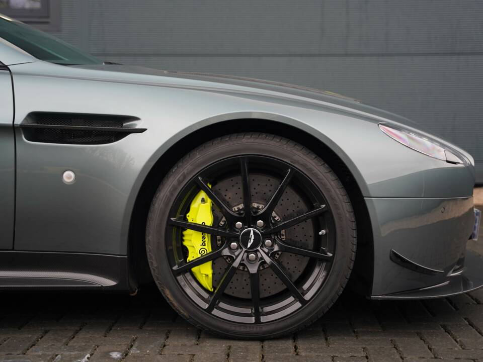 Bild 47/50 von Aston Martin V12 Vantage AMR (2017)
