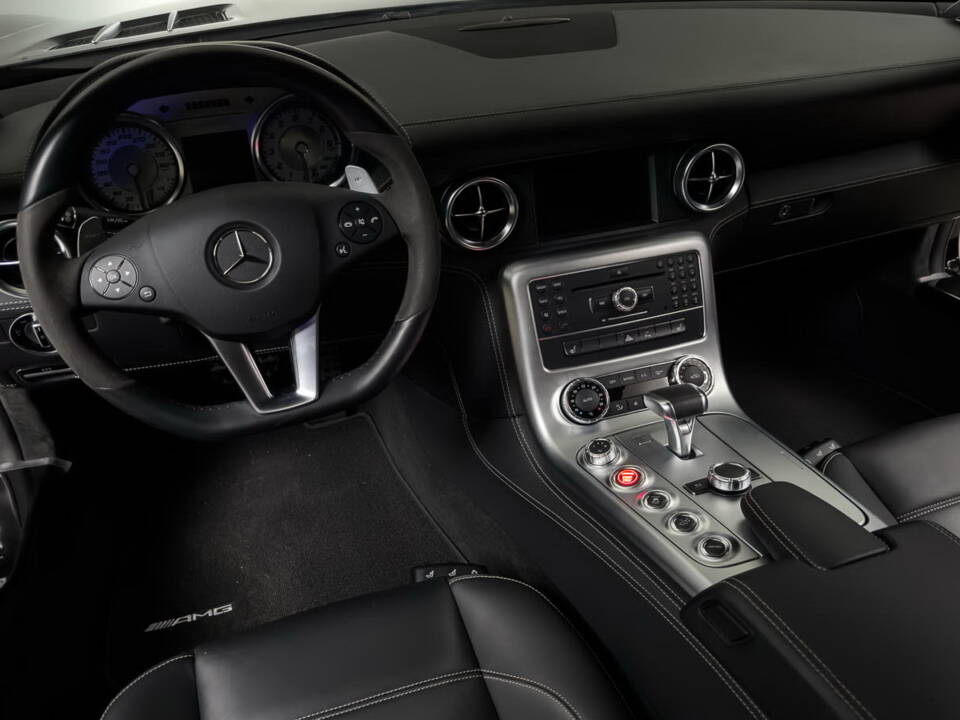 Bild 19/34 von Mercedes-Benz SLS AMG (2013)