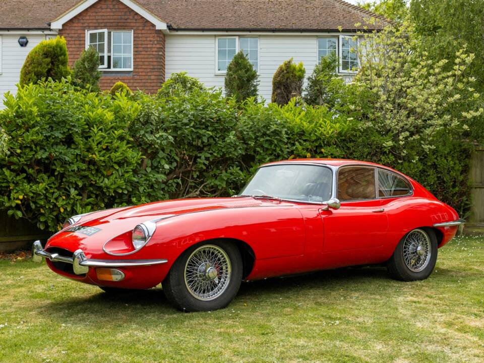 Immagine 1/19 di Jaguar E-Type (1969)