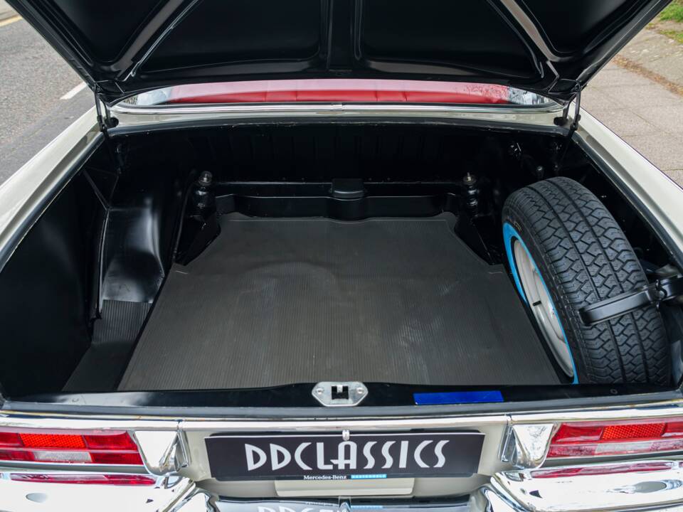 Bild 27/33 von Mercedes-Benz 300 SE (1965)