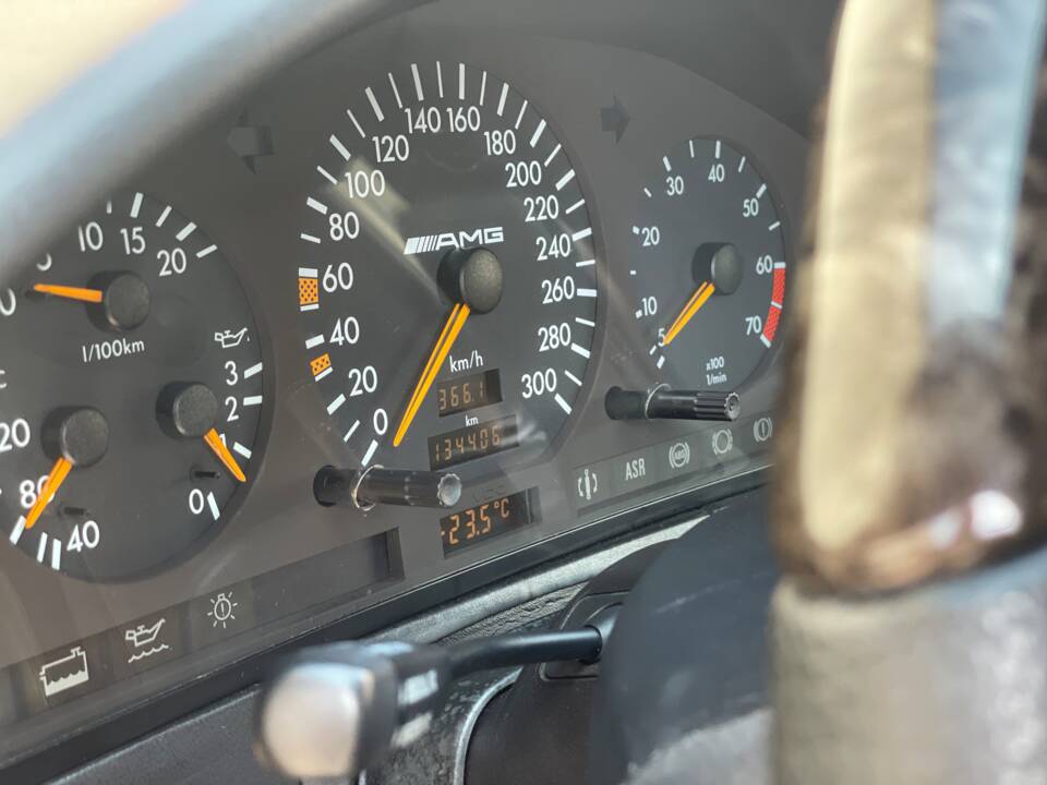 Bild 47/75 von Mercedes-Benz 500 SEC AMG (1993)
