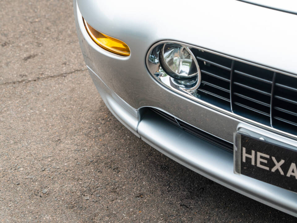 Image 50/53 of BMW Z8 (2001)