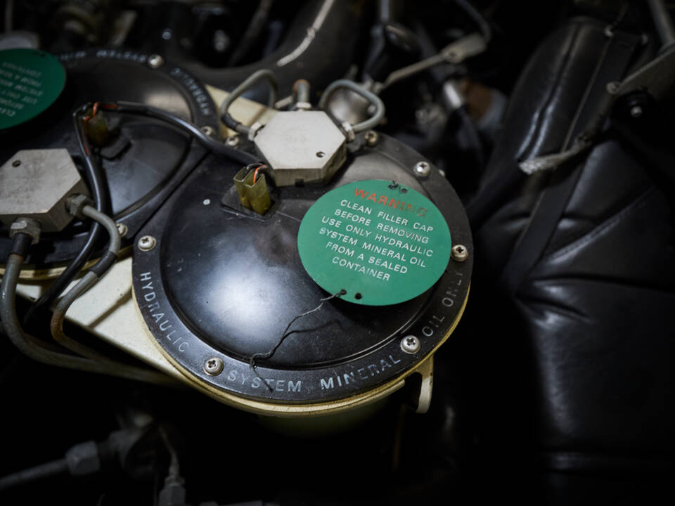 Image 73/99 of Rolls-Royce Corniche I (1979)