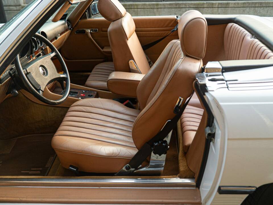 Image 28/50 de Mercedes-Benz 300 SL (1986)