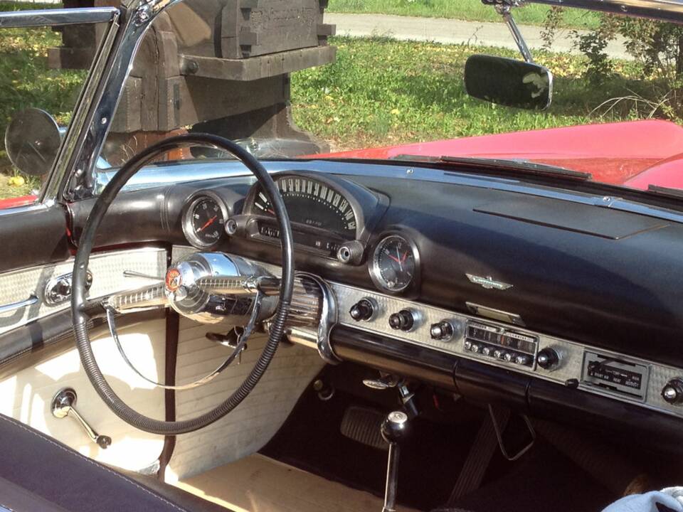 Image 2/8 of Ford Thunderbird (1955)