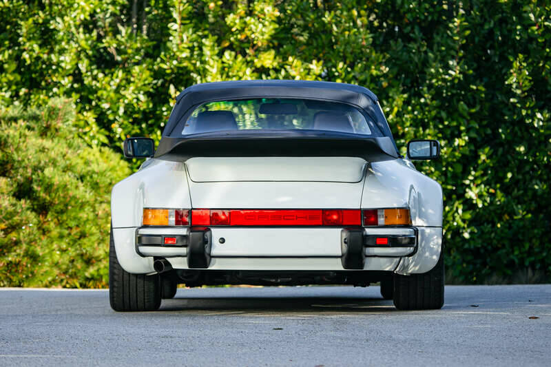 Imagen 7/31 de Porsche 911 Carrera 3.2 (1987)