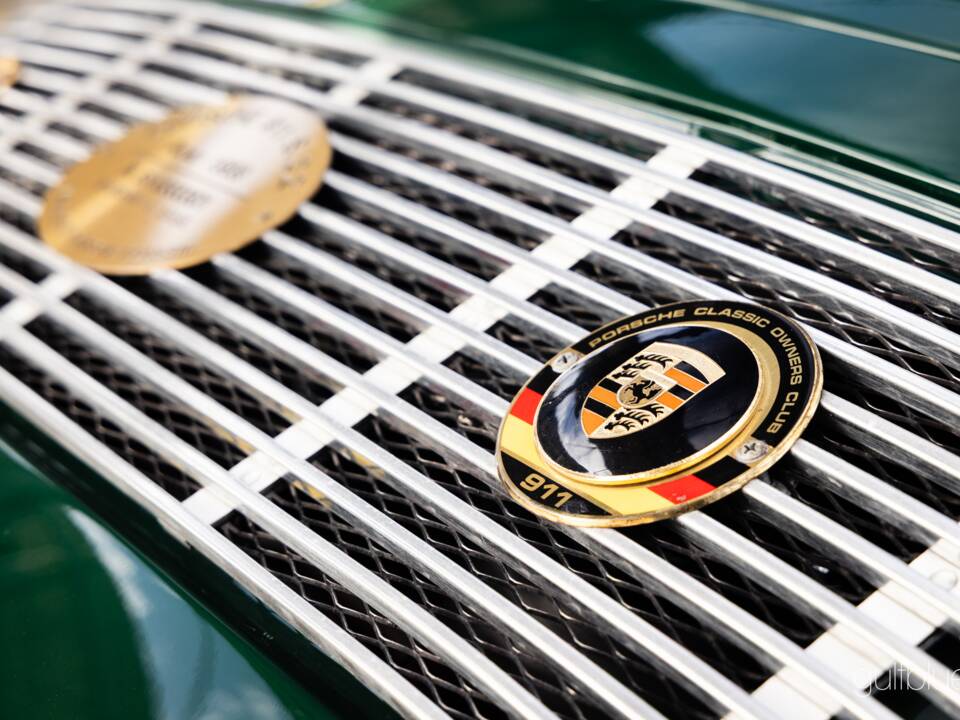 Image 24/64 de Porsche 911 2.2 S (1970)