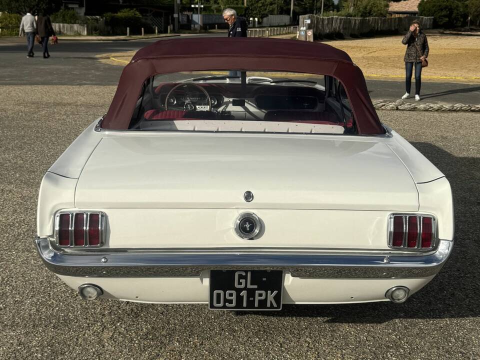 Bild 8/8 von Ford Mustang 200 (1965)