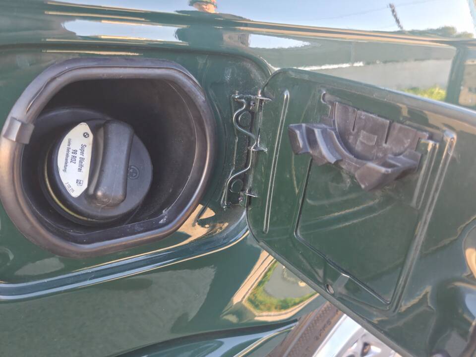 Image 31/54 of BMW M3 GT (1995)