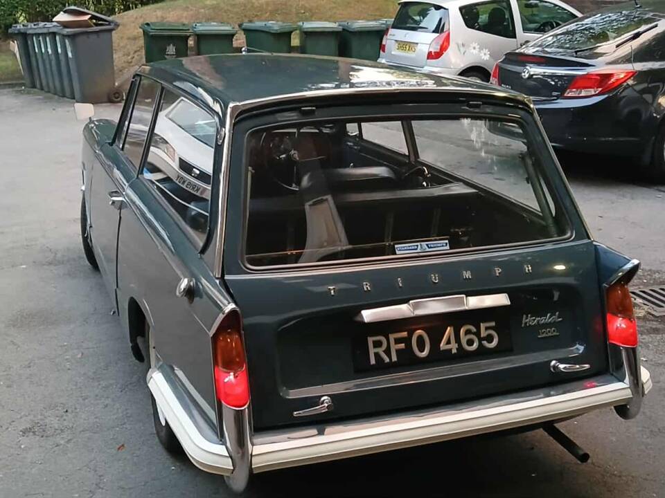 Image 80/93 of Triumph Herald 1200 (1964)