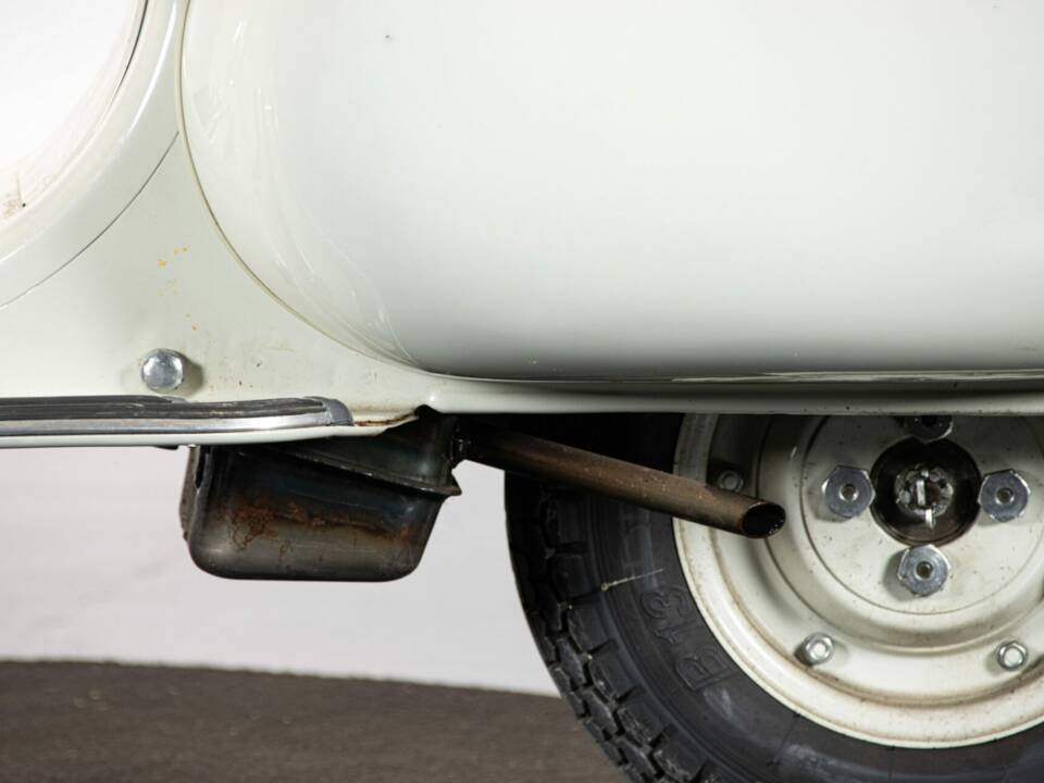 Afbeelding 13/50 van Piaggio Vespa 150 "Struzzo" VL (1956)