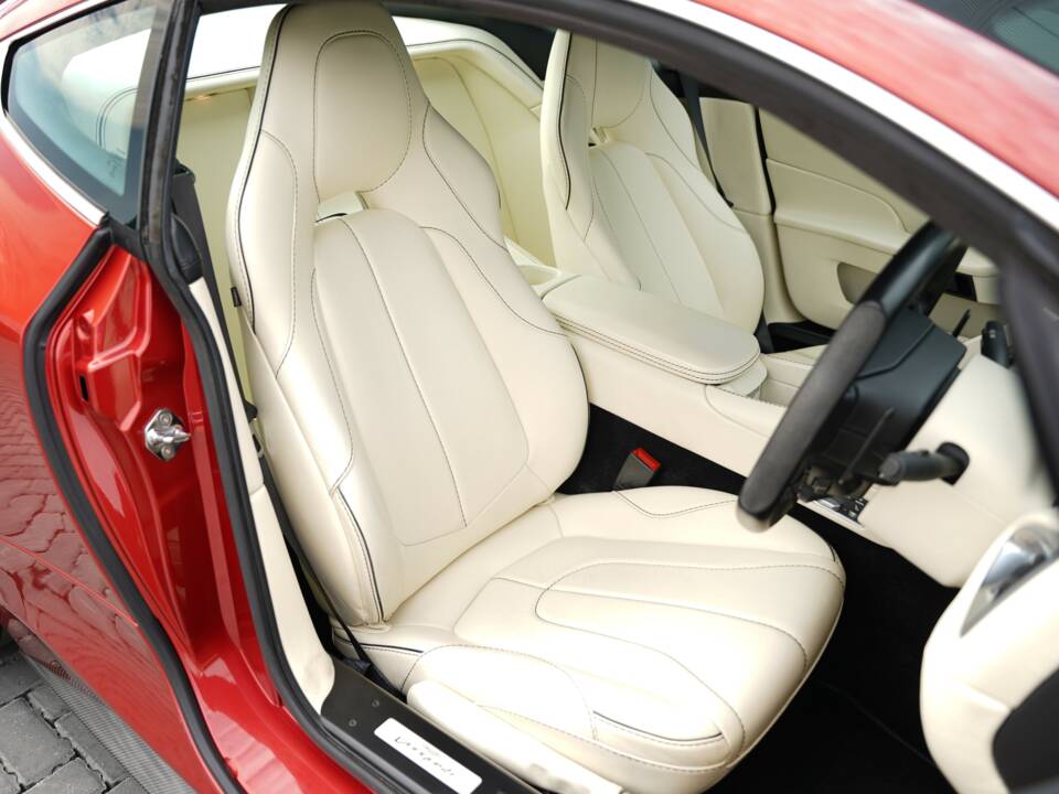 Bild 13/50 von Aston Martin Vanquish (2013)