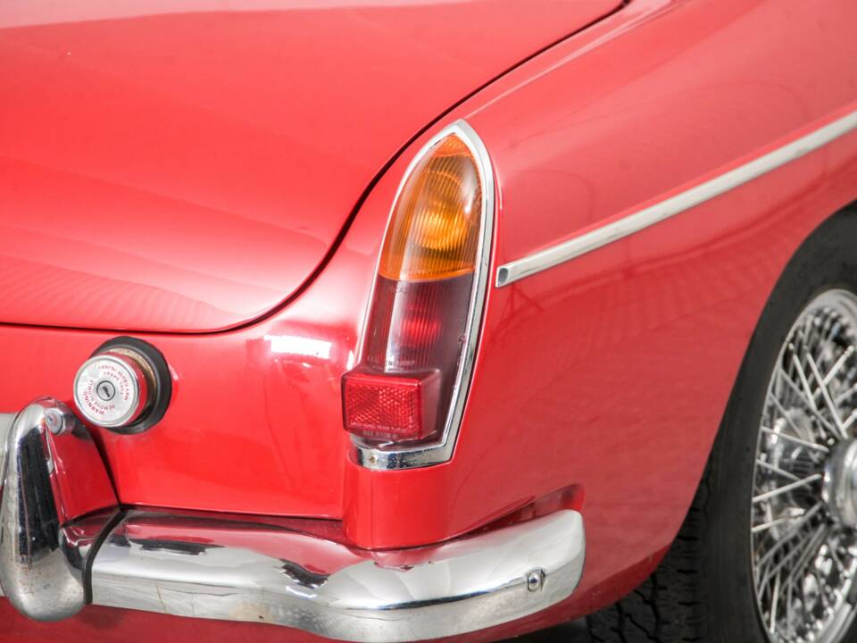Afbeelding 31/50 van MG MGB (1966)