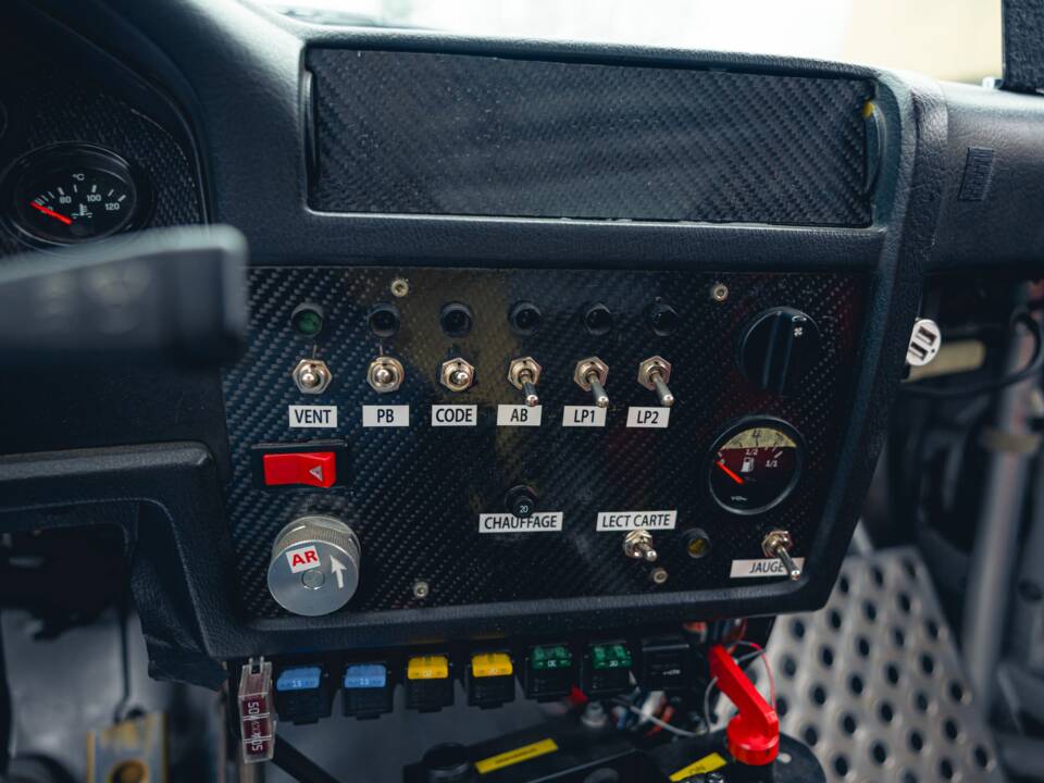 Image 37/56 de BMW M3 (1988)