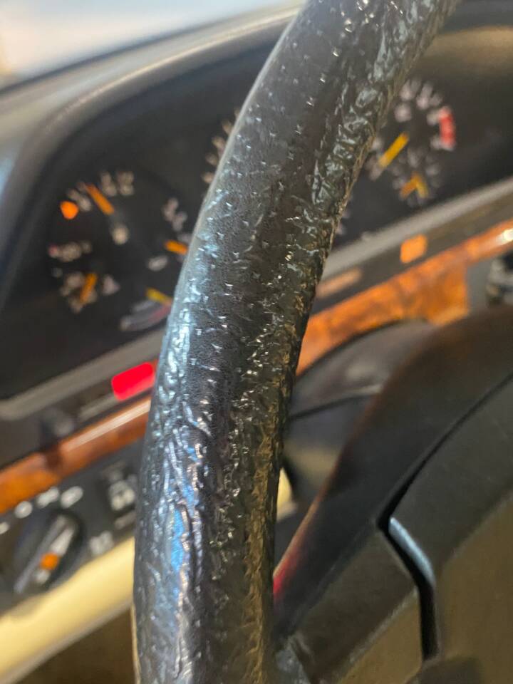 Image 24/63 of Mercedes-Benz 500 SEC (1984)