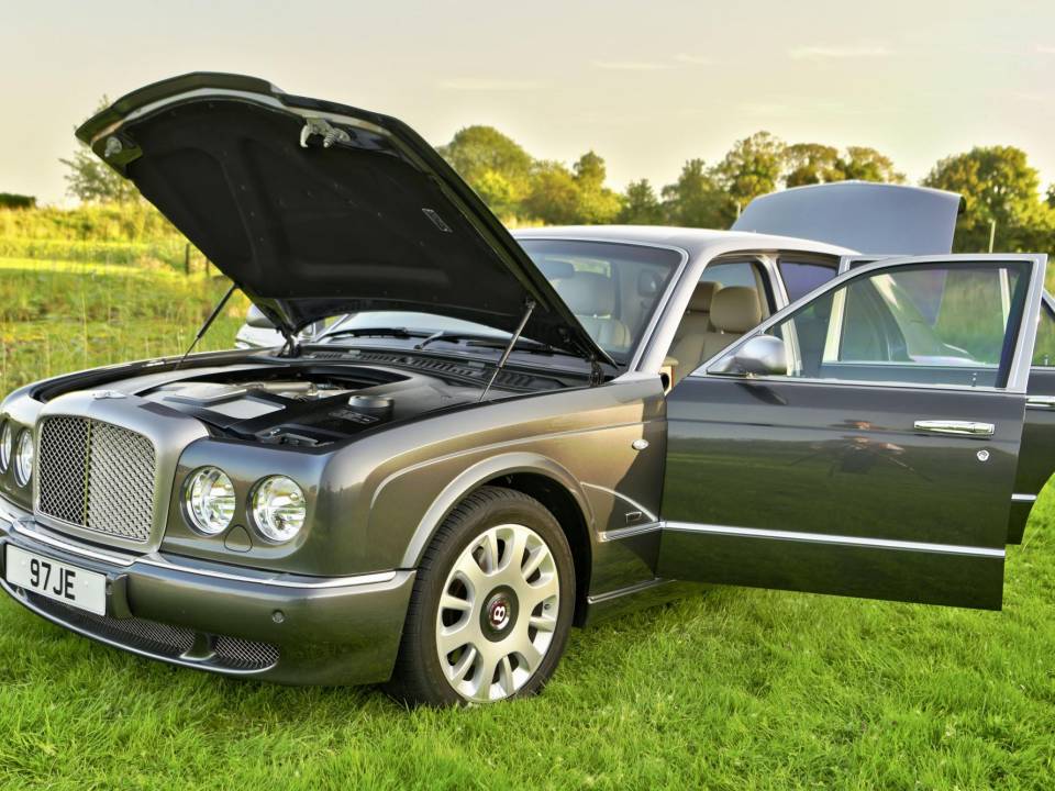 Image 17/50 de Bentley Arnage R (2005)