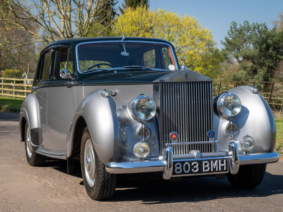Image 1/15 of Rolls-Royce Silver Dawn (1954)