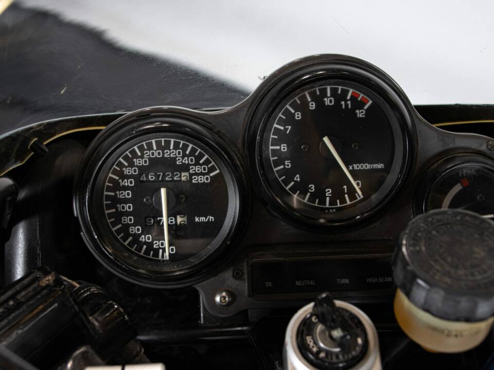 Immagine 39/48 di Yamaha FZR 1000 Genesis (1987)