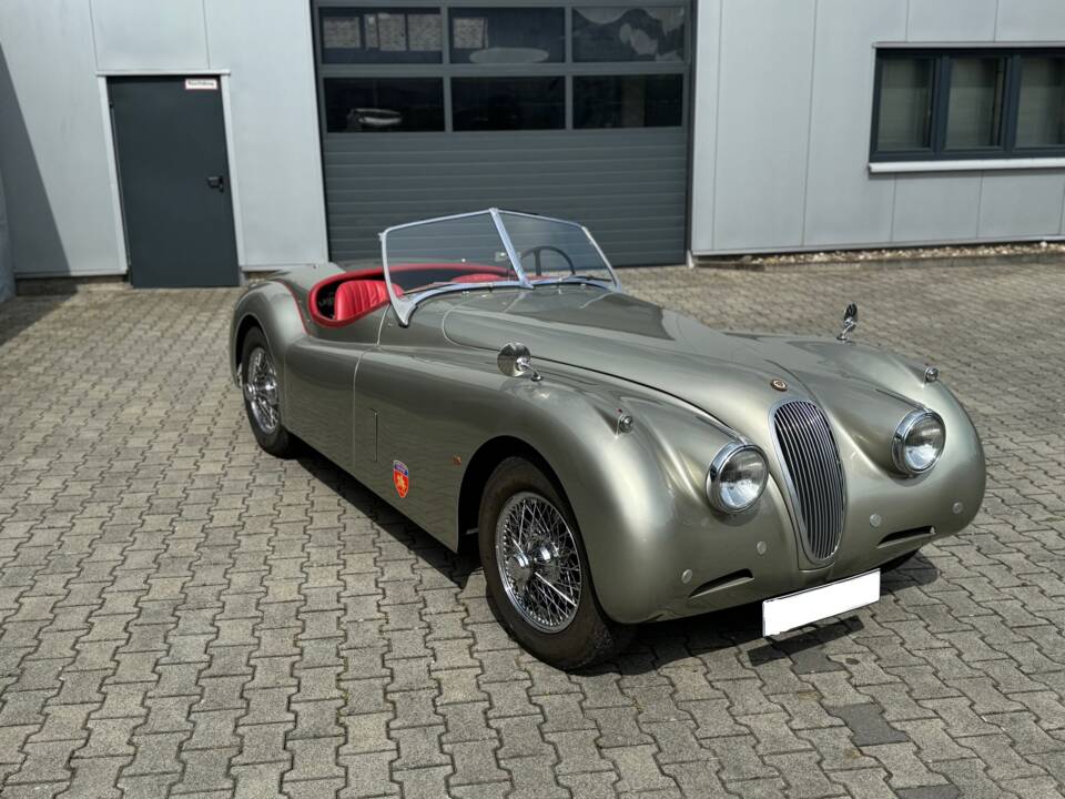 Image 9/17 of Jaguar XK 120 SE OTS (1953)