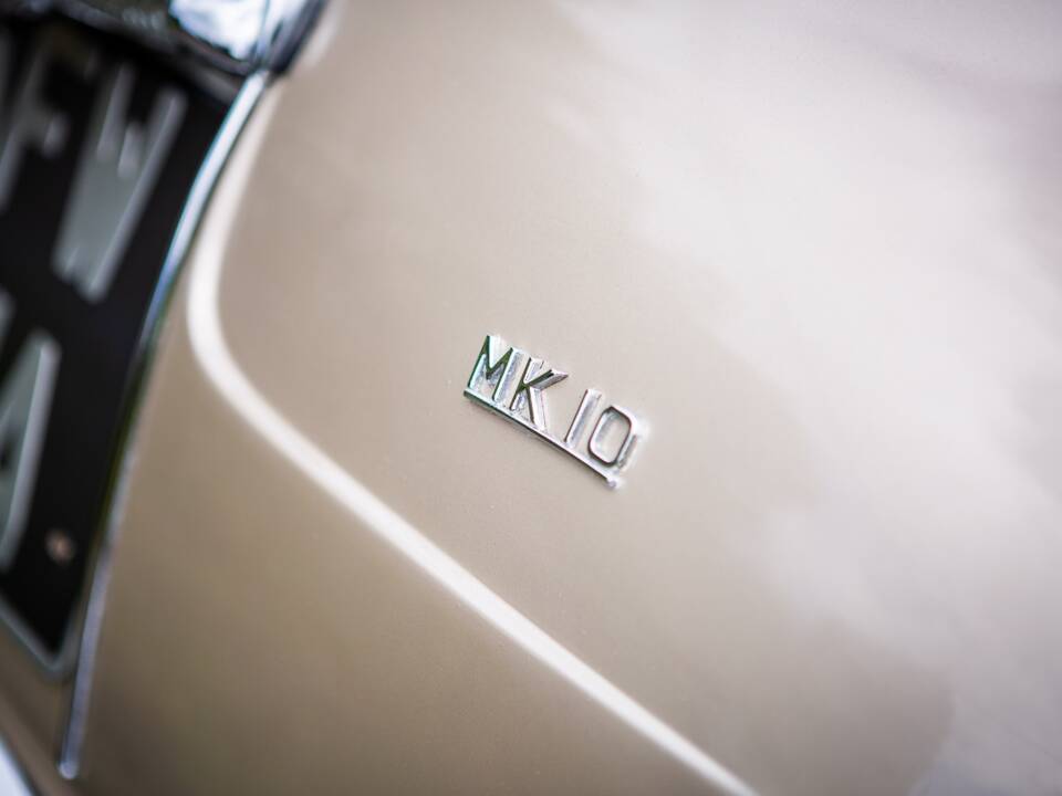 Image 25/40 of Jaguar Mk X 3.8 (1963)