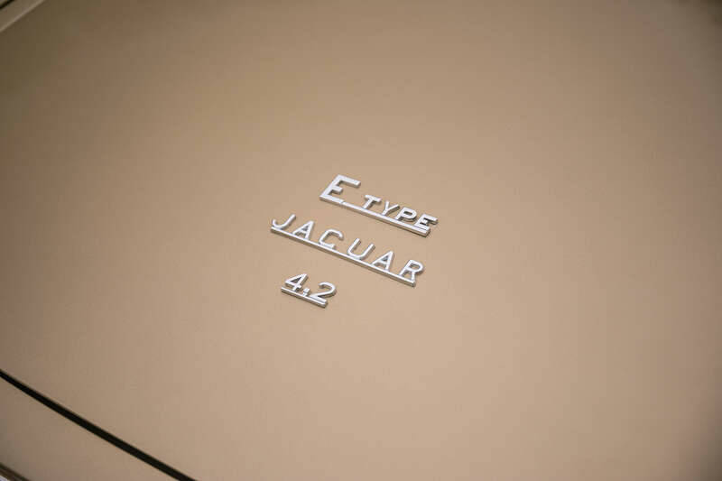Immagine 28/50 di Jaguar E-Type 4.2 (1965)