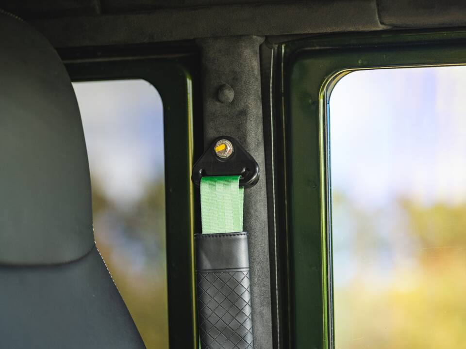 Immagine 33/50 di Land Rover Defender 110 (2005)