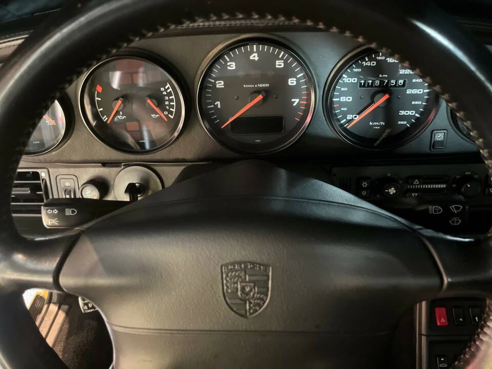 Immagine 10/19 di Porsche 911 Turbo (1995)