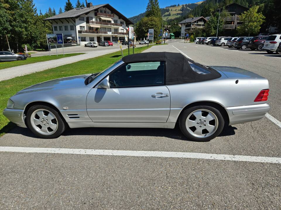 Image 8/12 de Mercedes-Benz SL 280 (2000)