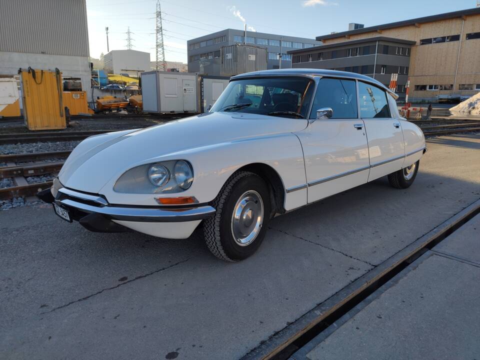 Image 87/93 de Citroën DS 23 Pallas IE (1972)